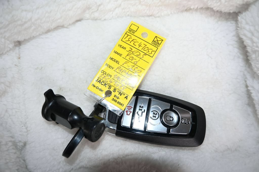 Certified 2025 Ford F150 Raptor AWD/4WD image 21