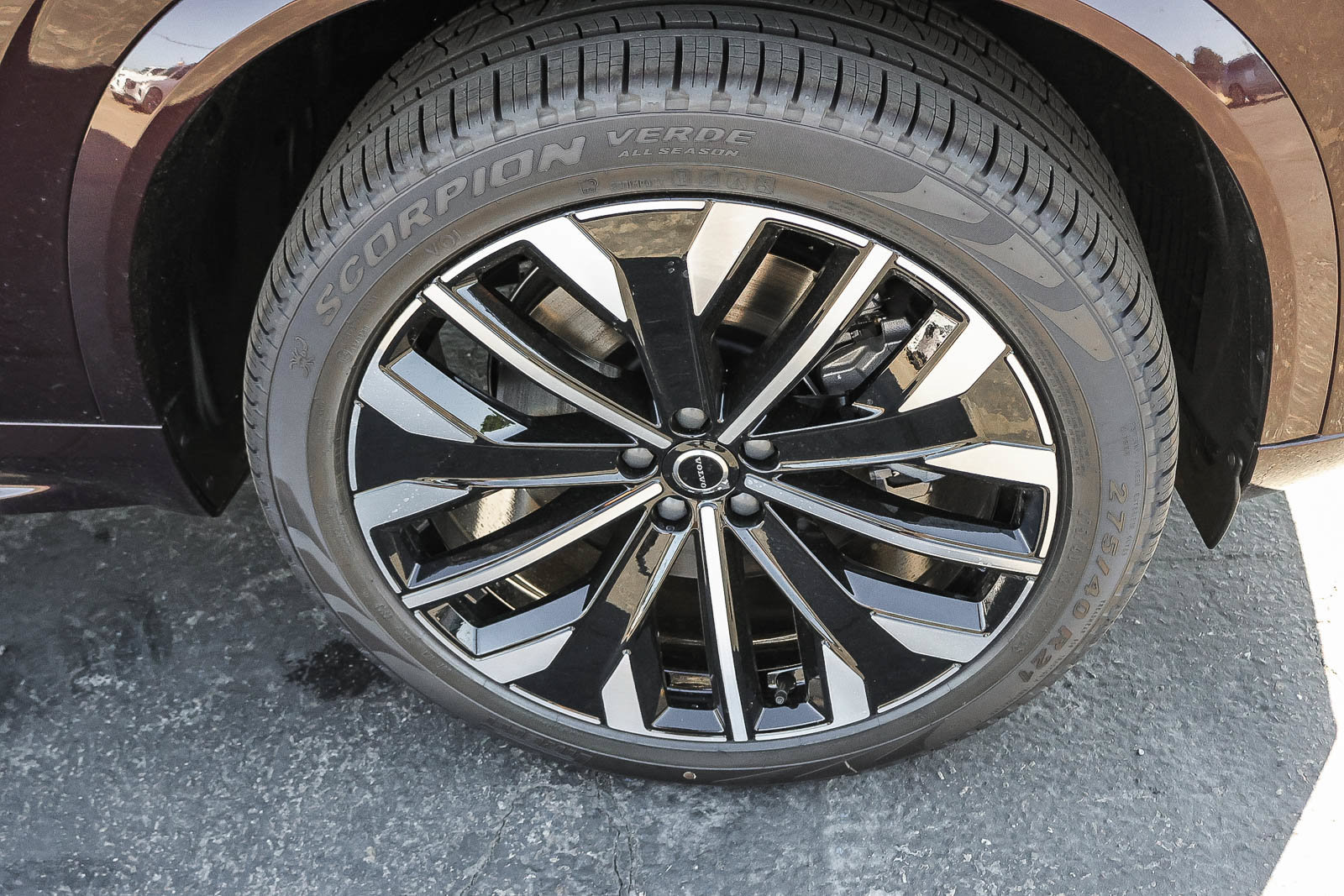 New 2026 Volvo XC90 T8 Ultra w/ Lounge Package AWD/4WD image 13
