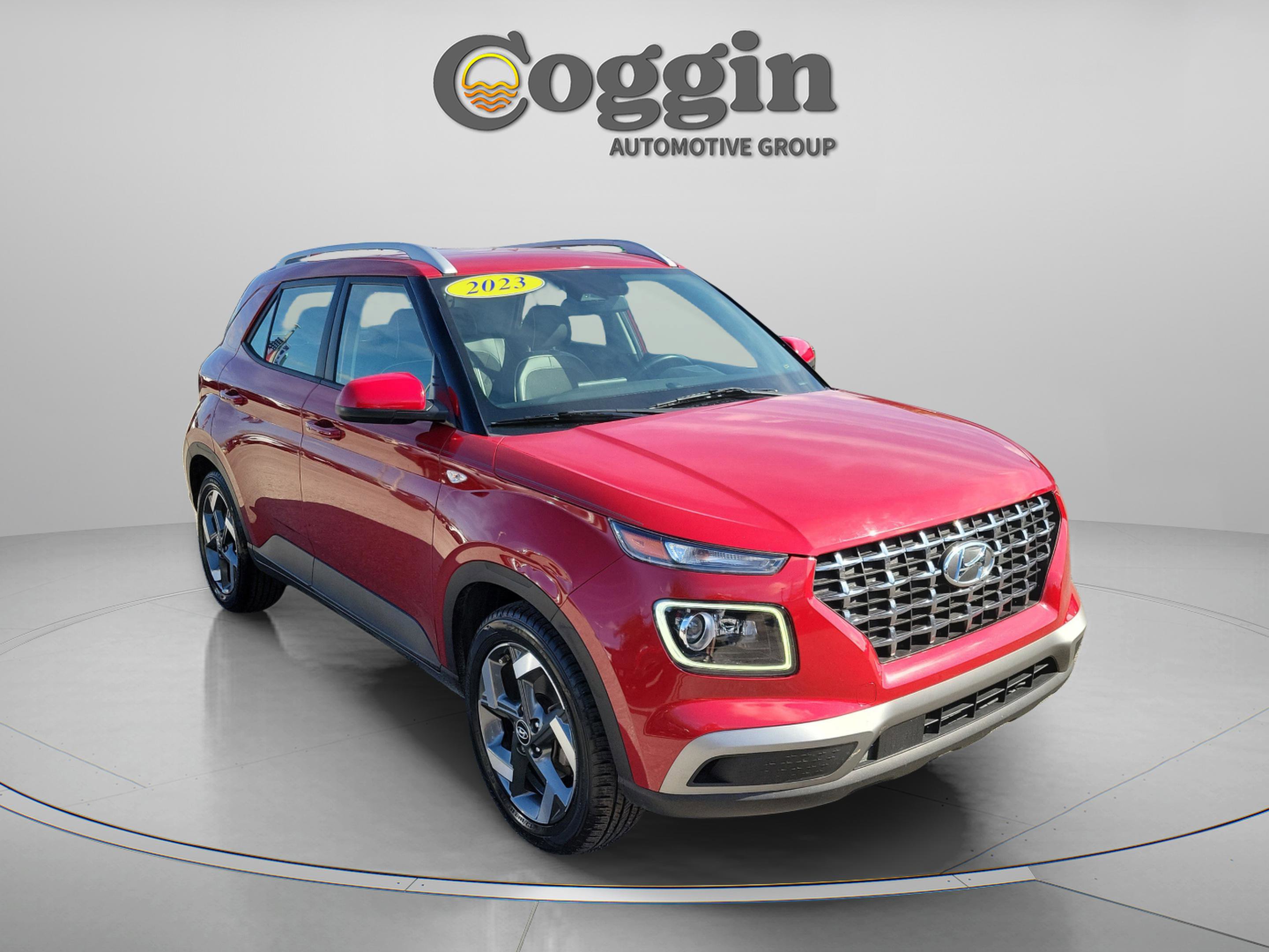 Used 2023 Hyundai Venue Limited image 5