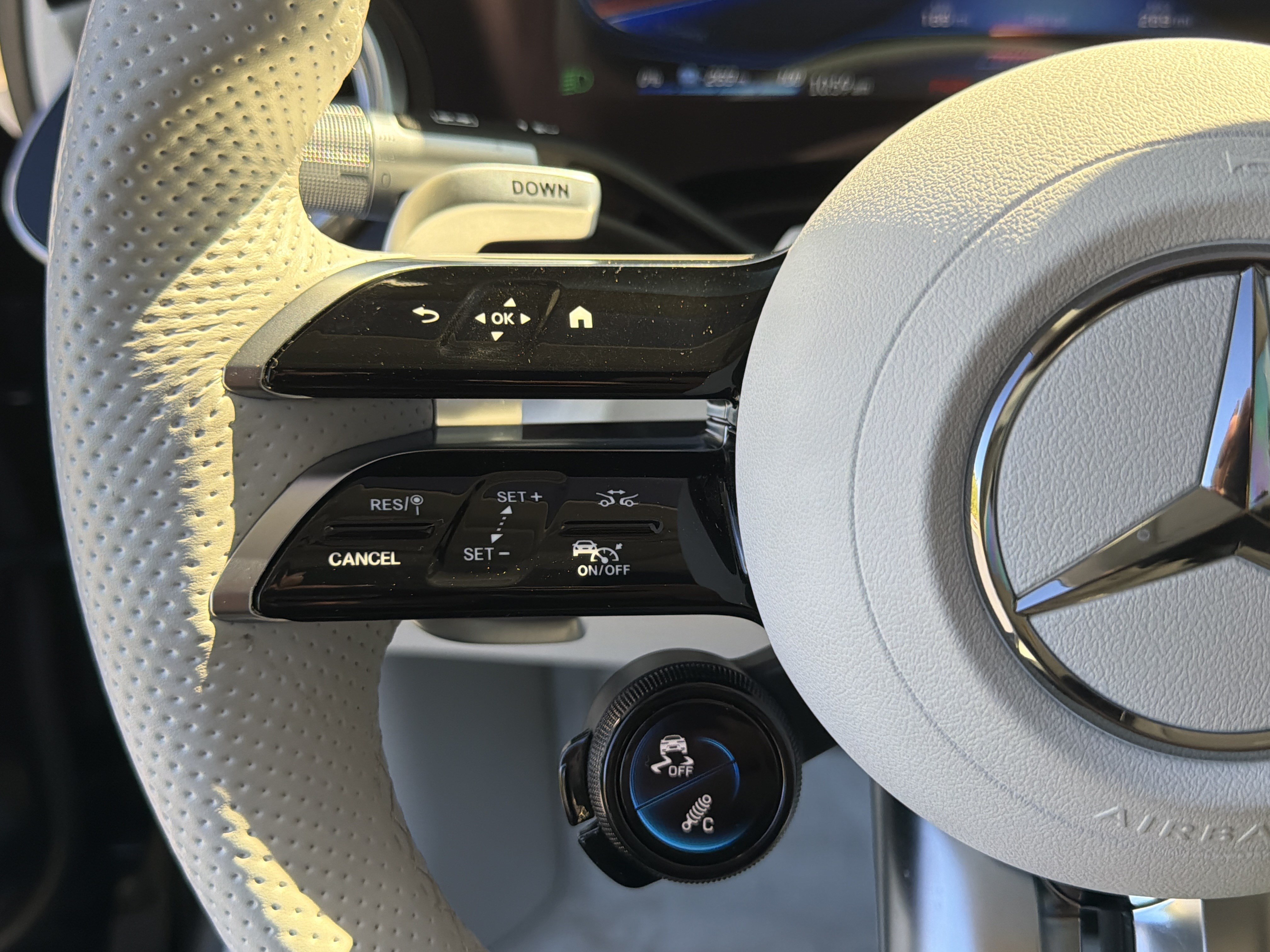 Used 2022 Mercedes-Benz EQS AMG 4MATIC w/ Exclusive Trim Package image 84