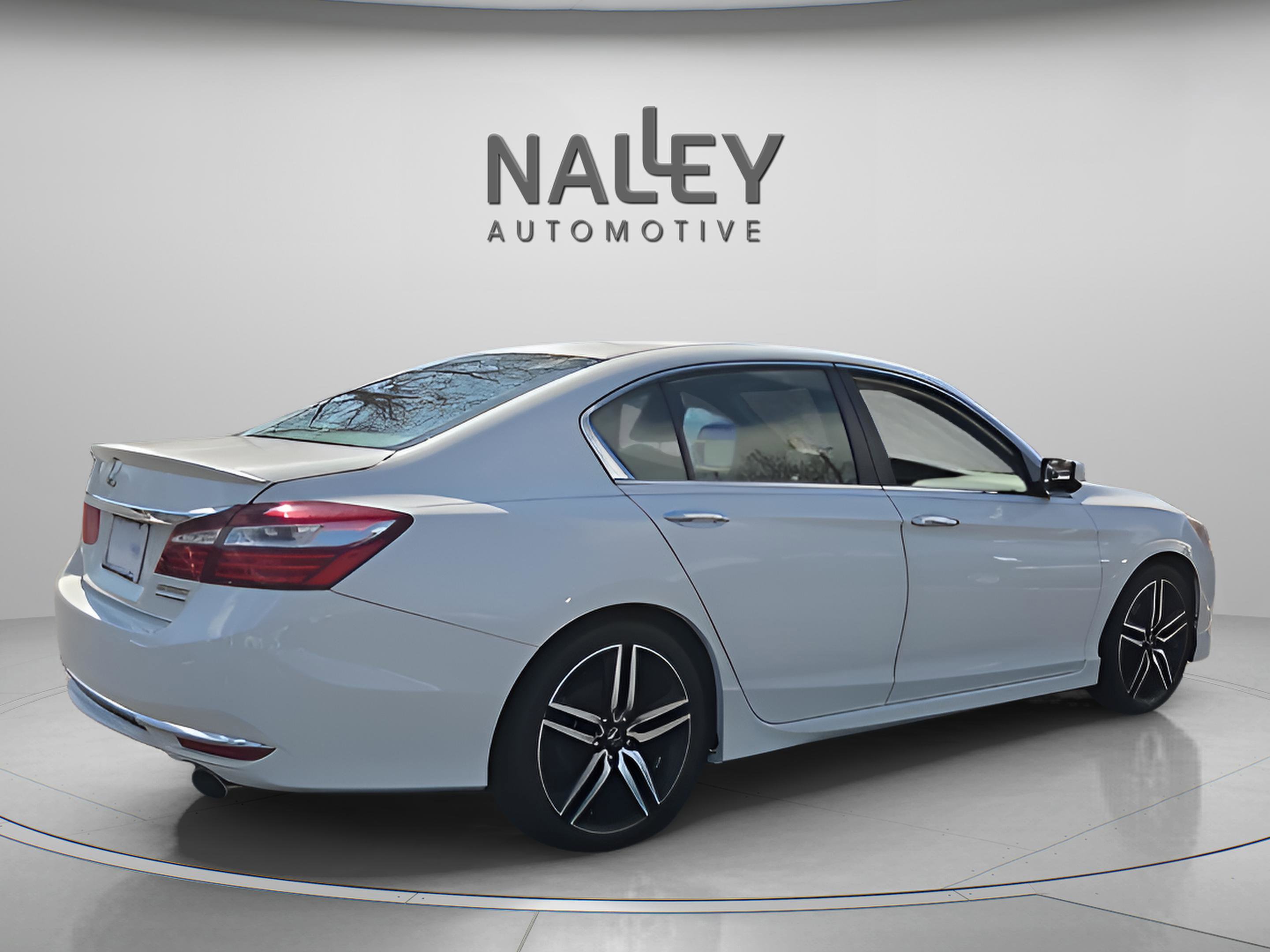 Used 2017 Honda Accord Sport Special Edition image 6