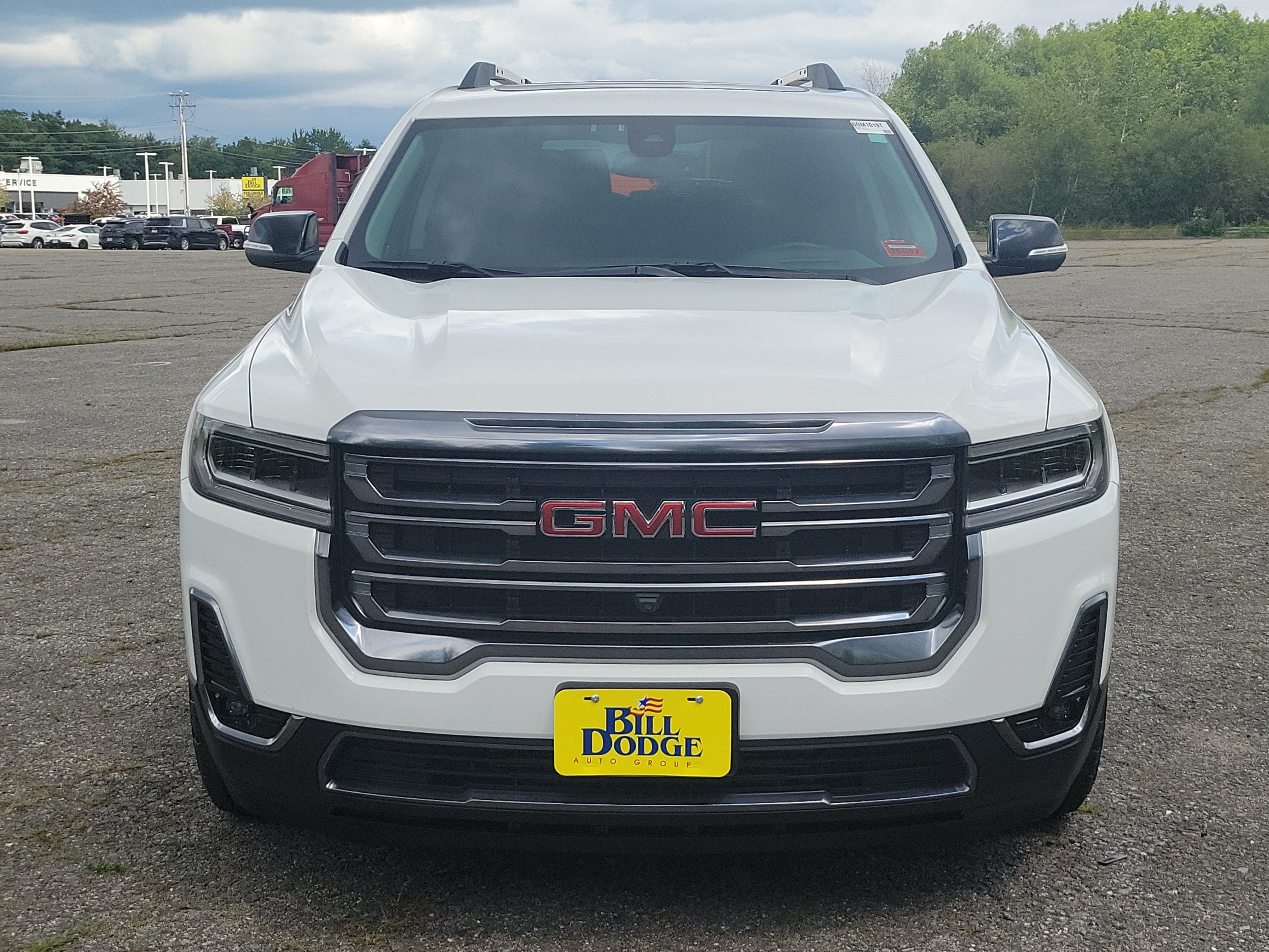 Used 2023 GMC Acadia AT4 w/ Technology Package AWD/4WD image 2