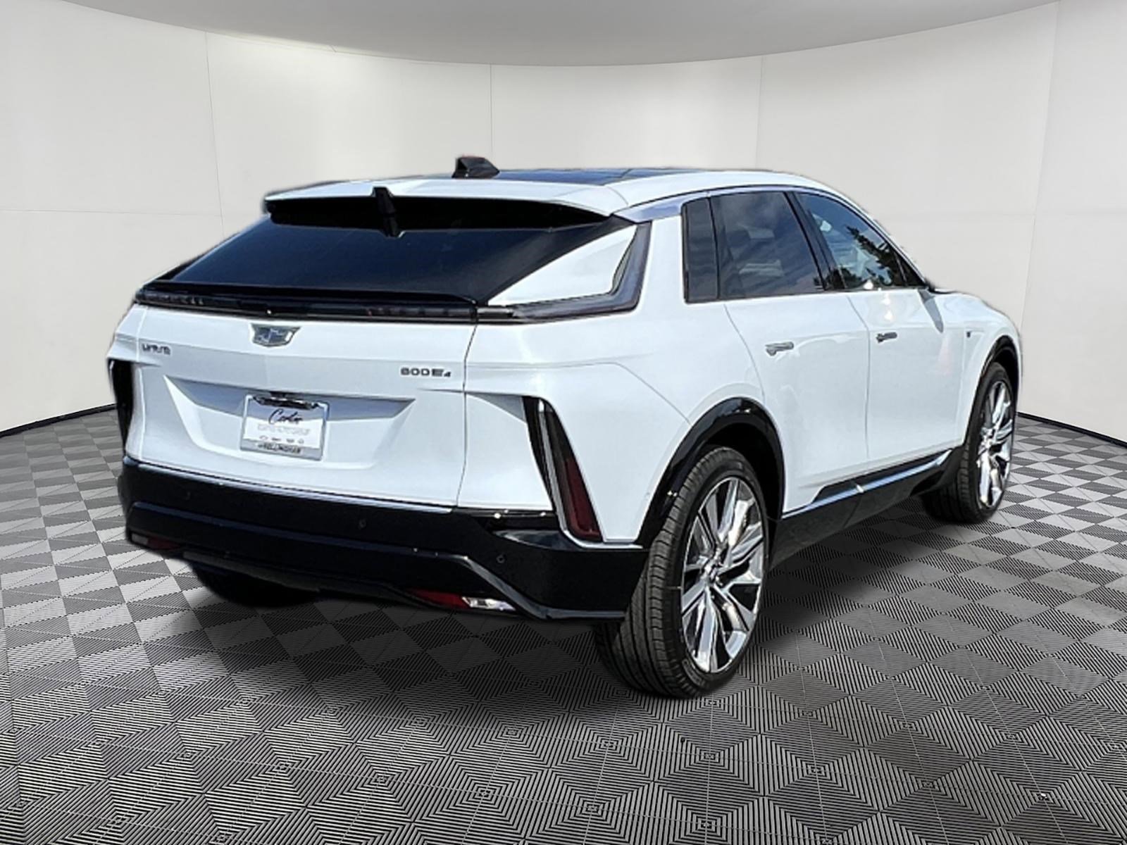 New 2026 Cadillac Lyriq Signature Luxury AWD/4WD image 6