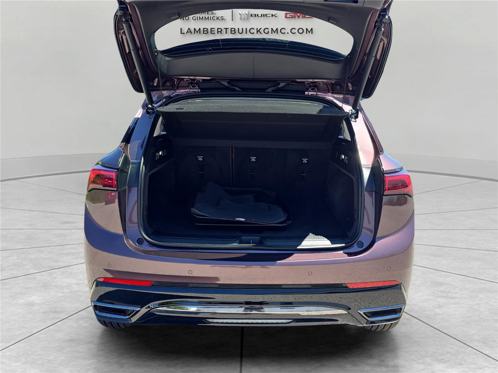 Used 2025 Buick Envision Sport Touring AWD/4WD image 13