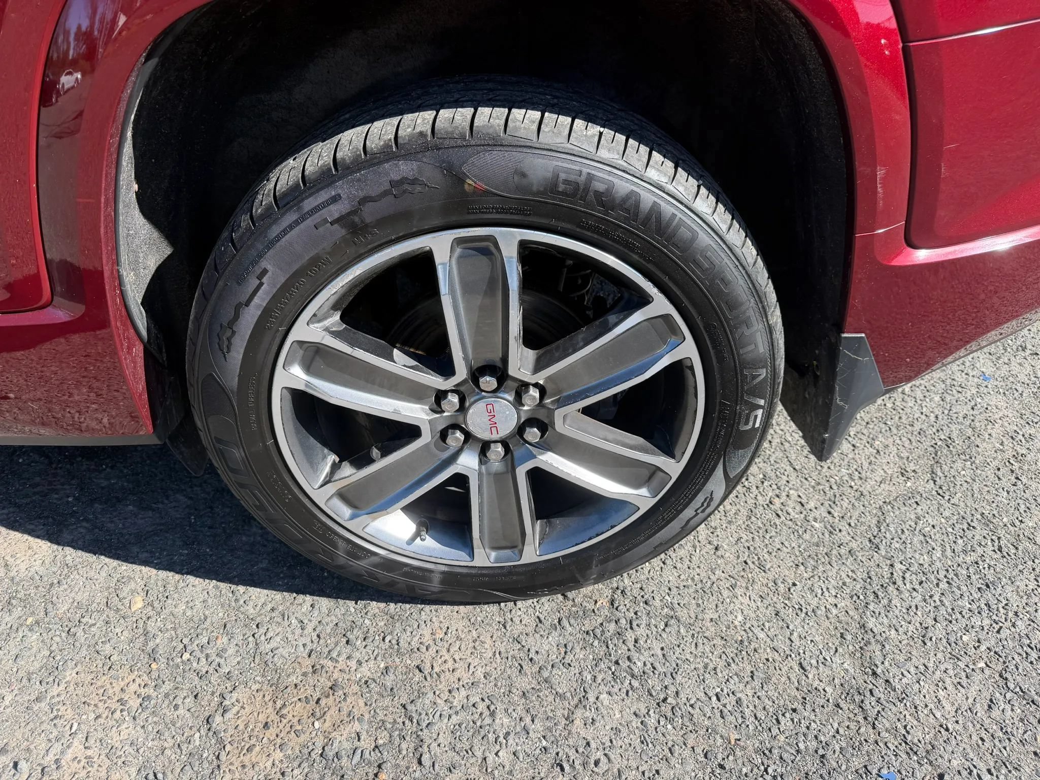 Used 2017 GMC Acadia Denali w/ Technology Package AWD/4WD image 9