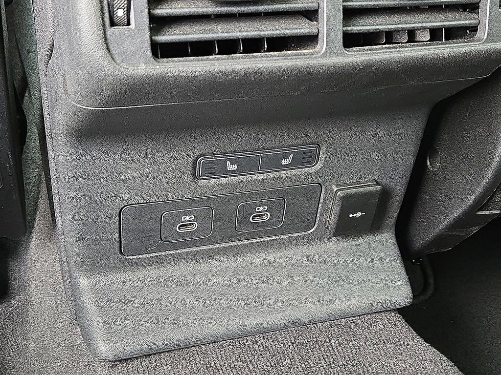 Used 2024 Land Rover Range Rover Velar S image 17