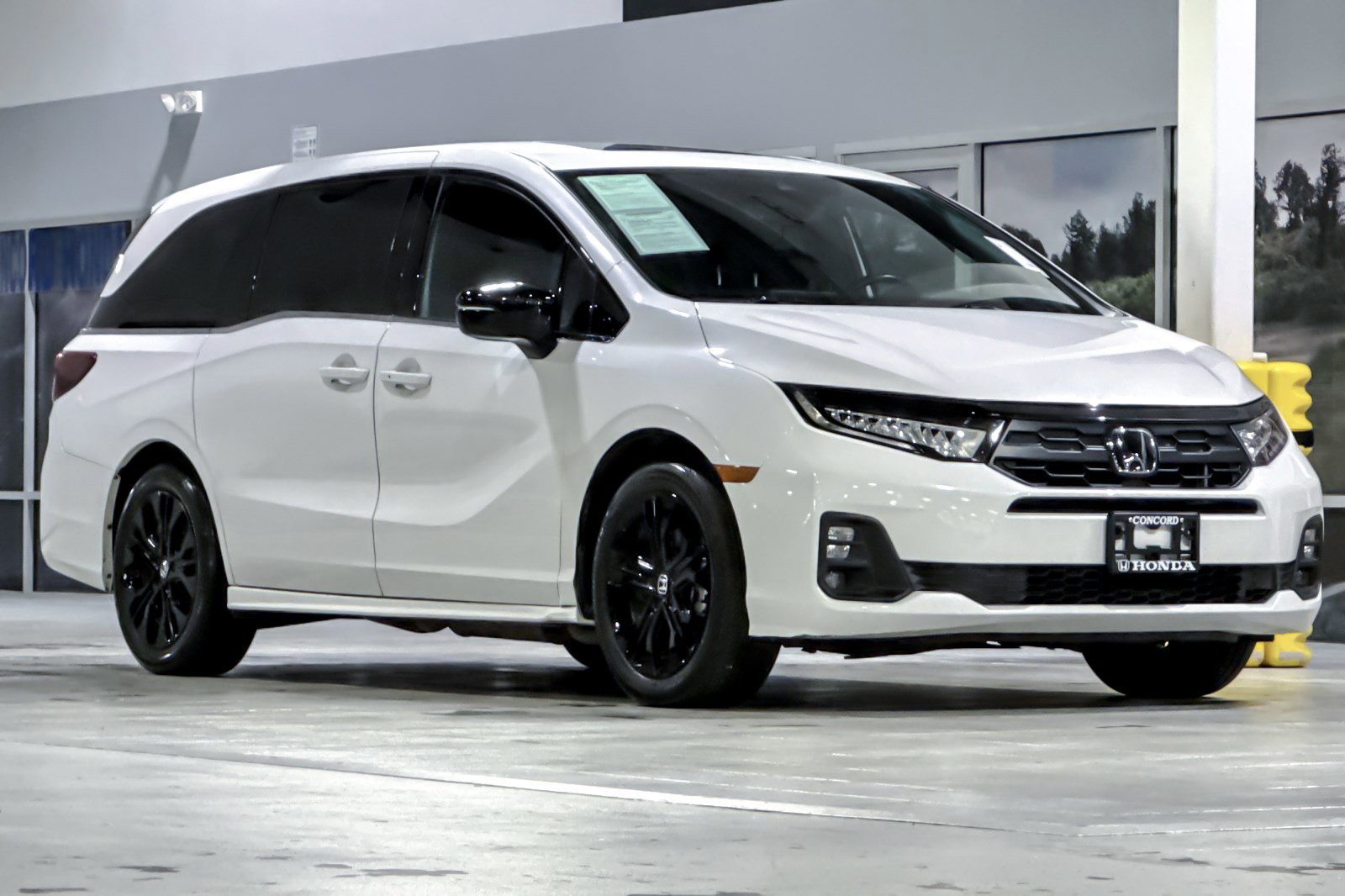 Used 2025 Honda Odyssey Sport-L image 6