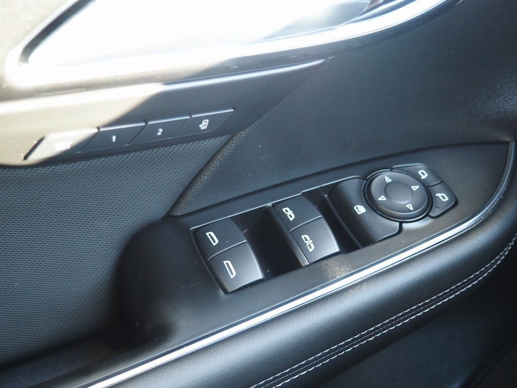 Used 2025 Buick Envision Preferred image 22