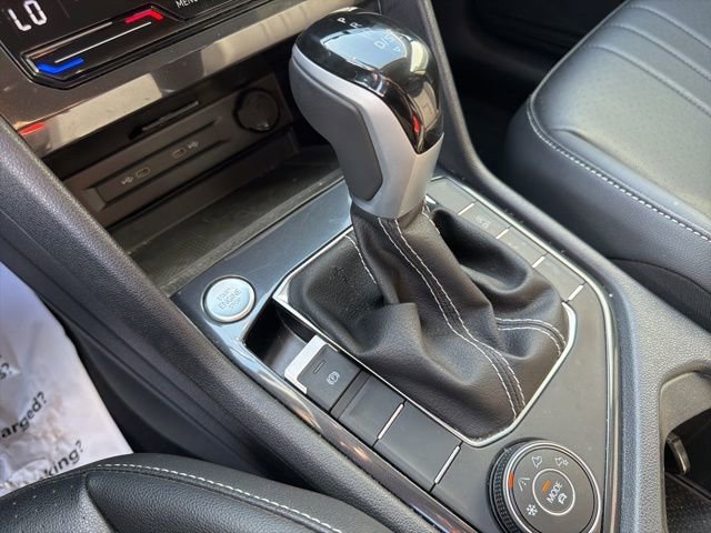 Used 2024 Volkswagen Tiguan SE AWD/4WD image 38