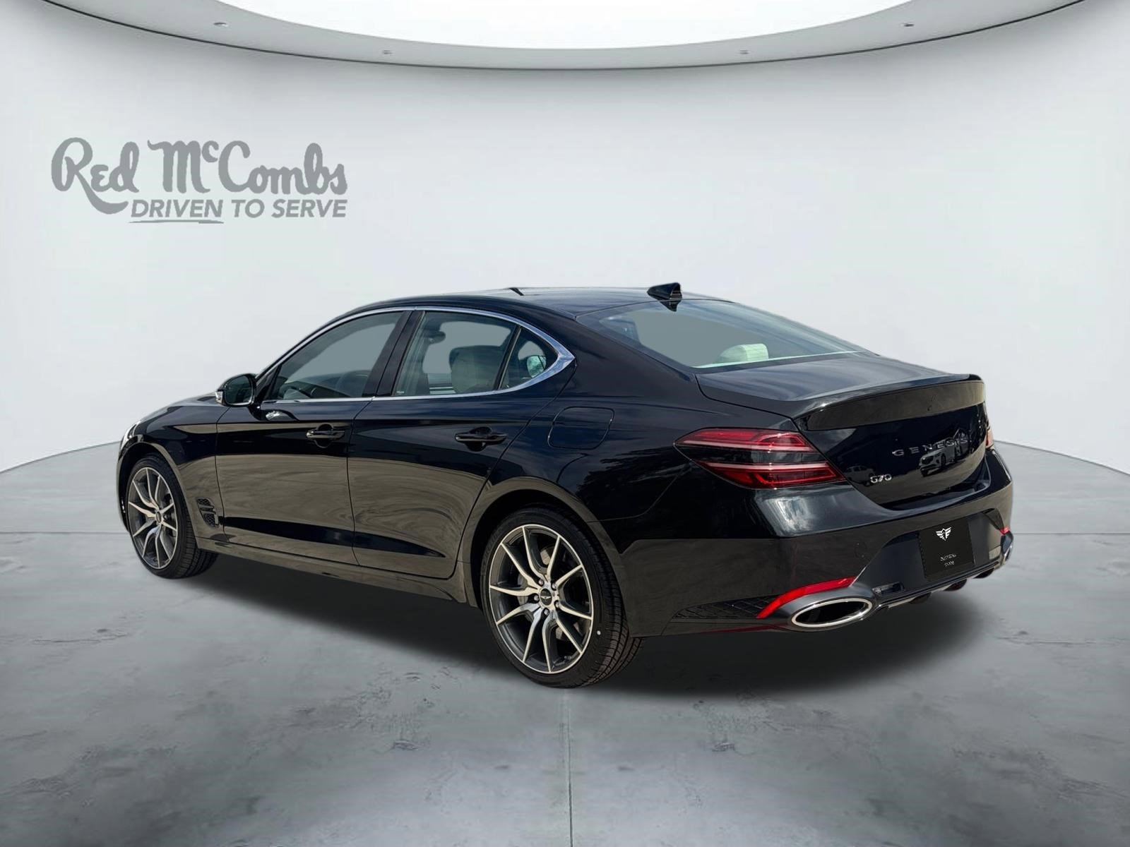Used 2026 Genesis G70 2.5T image 3