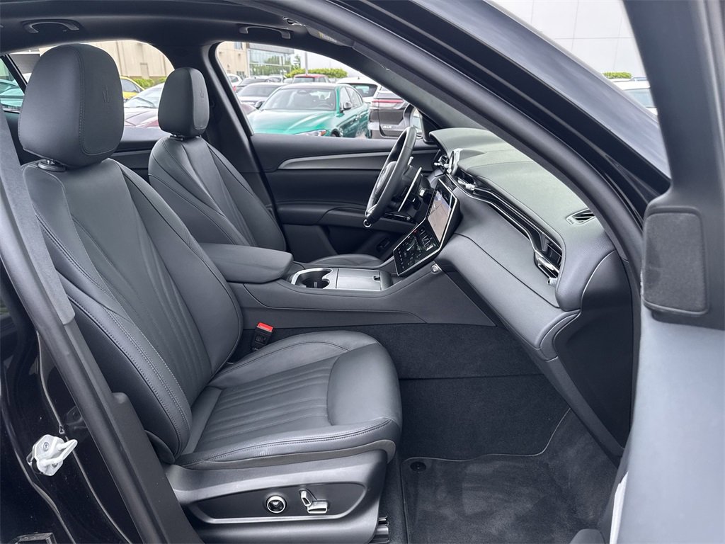 New 2024 Maserati Grecale GT image 30