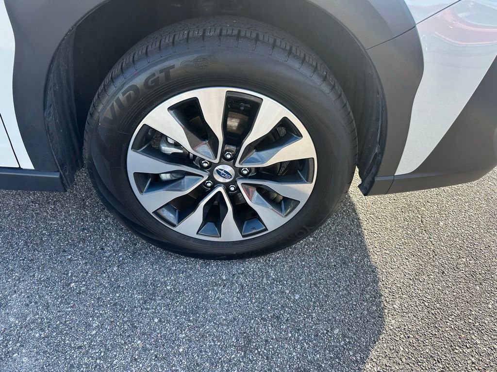 Used 2023 Subaru Outback Limited image 4