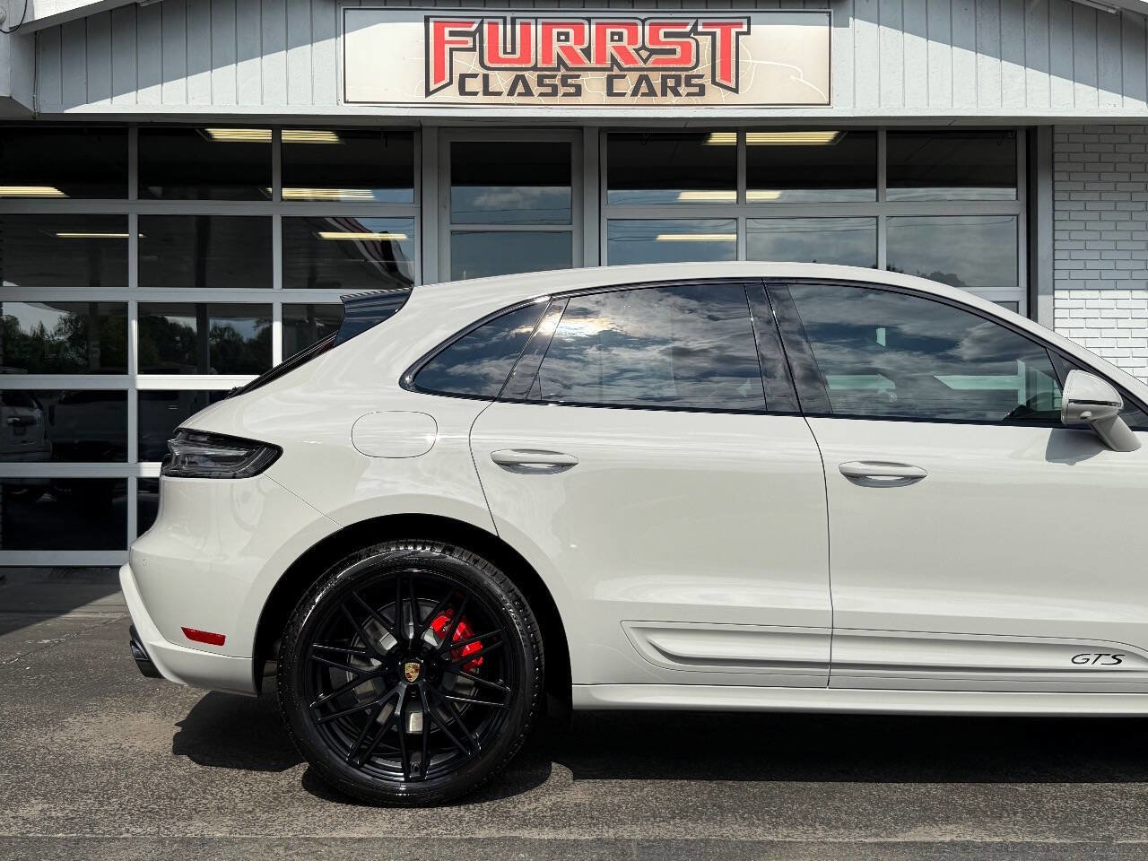 Used 2025 Porsche Macan GTS image 10