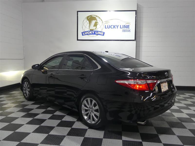 Used 2016 Toyota Camry XLE FWD image 11