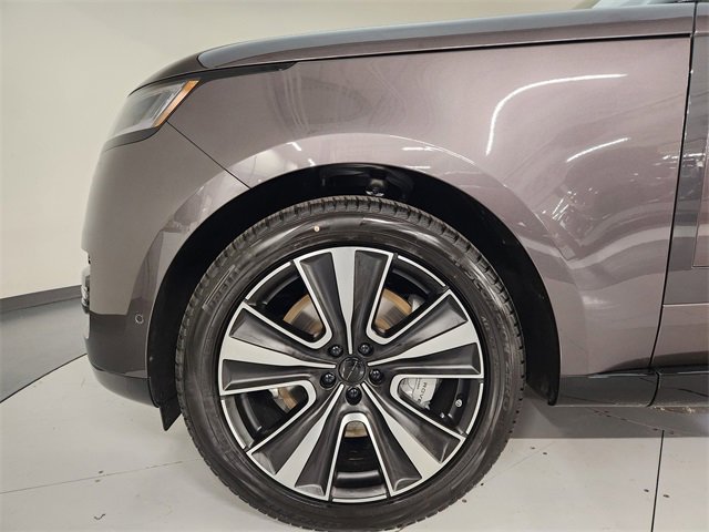 New 2026 Land Rover Range Rover SE image 11