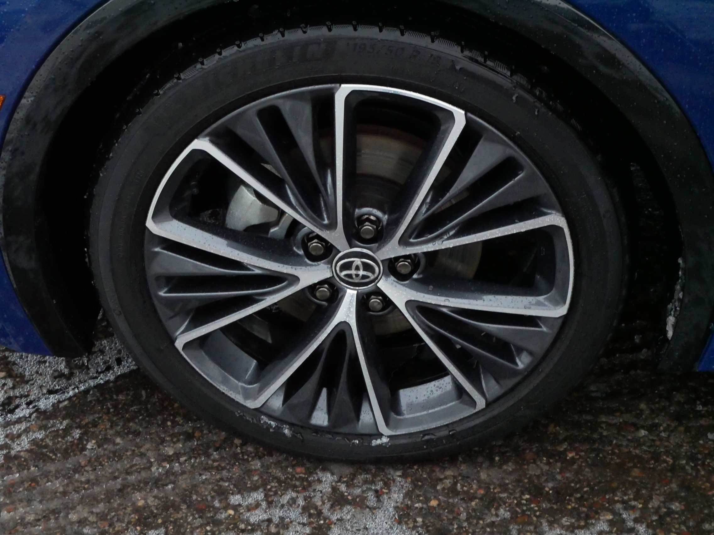 Used 2025 Toyota Prius Limited image 15