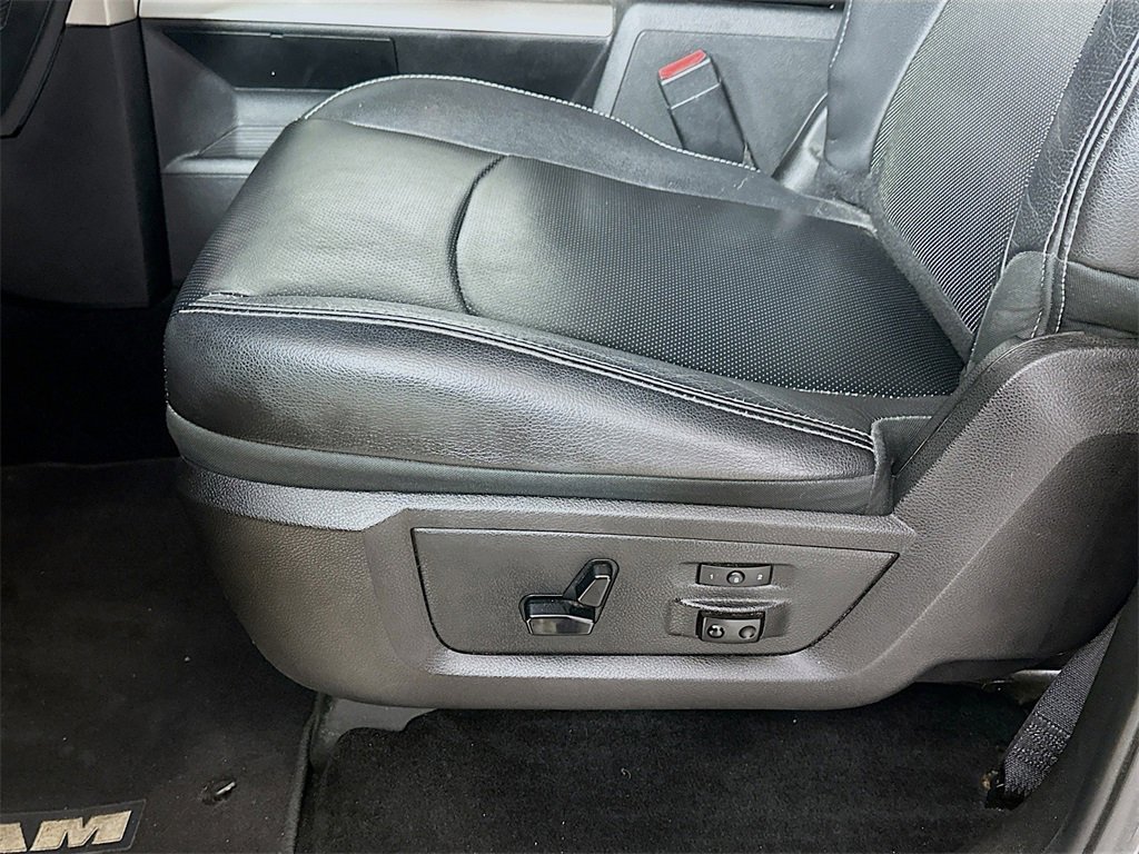 Used 2014 RAM 1500 Laramie image 9