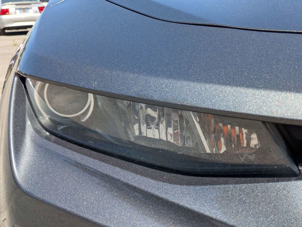 Used 2018 Chevrolet Camaro LT w/ Technology Package image 10