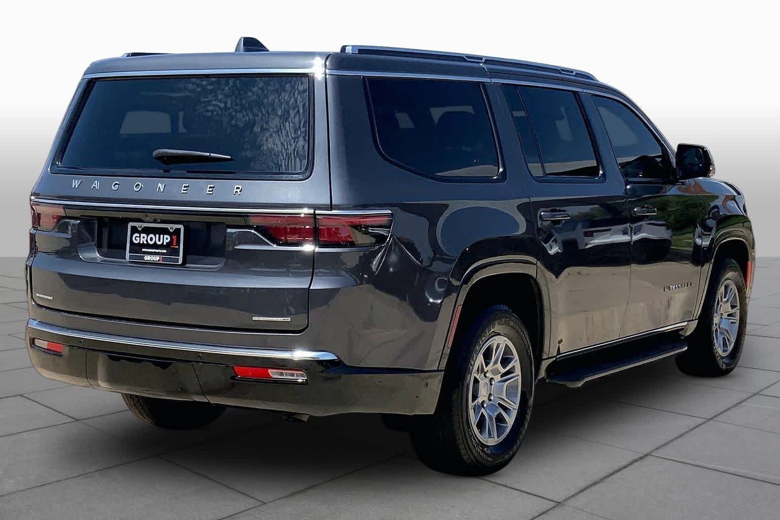Used 2022 Jeep Wagoneer Series I w/ Convenience Group I AWD/4WD image 12