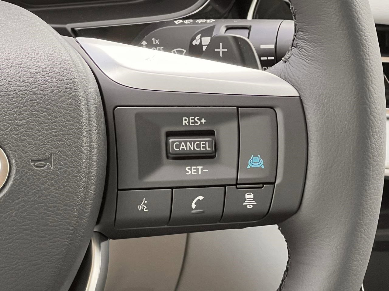 New 2027 INFINITI QX60 Luxe FWD image 13
