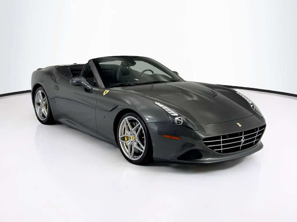 Used 2015 Ferrari California T RWD image 3