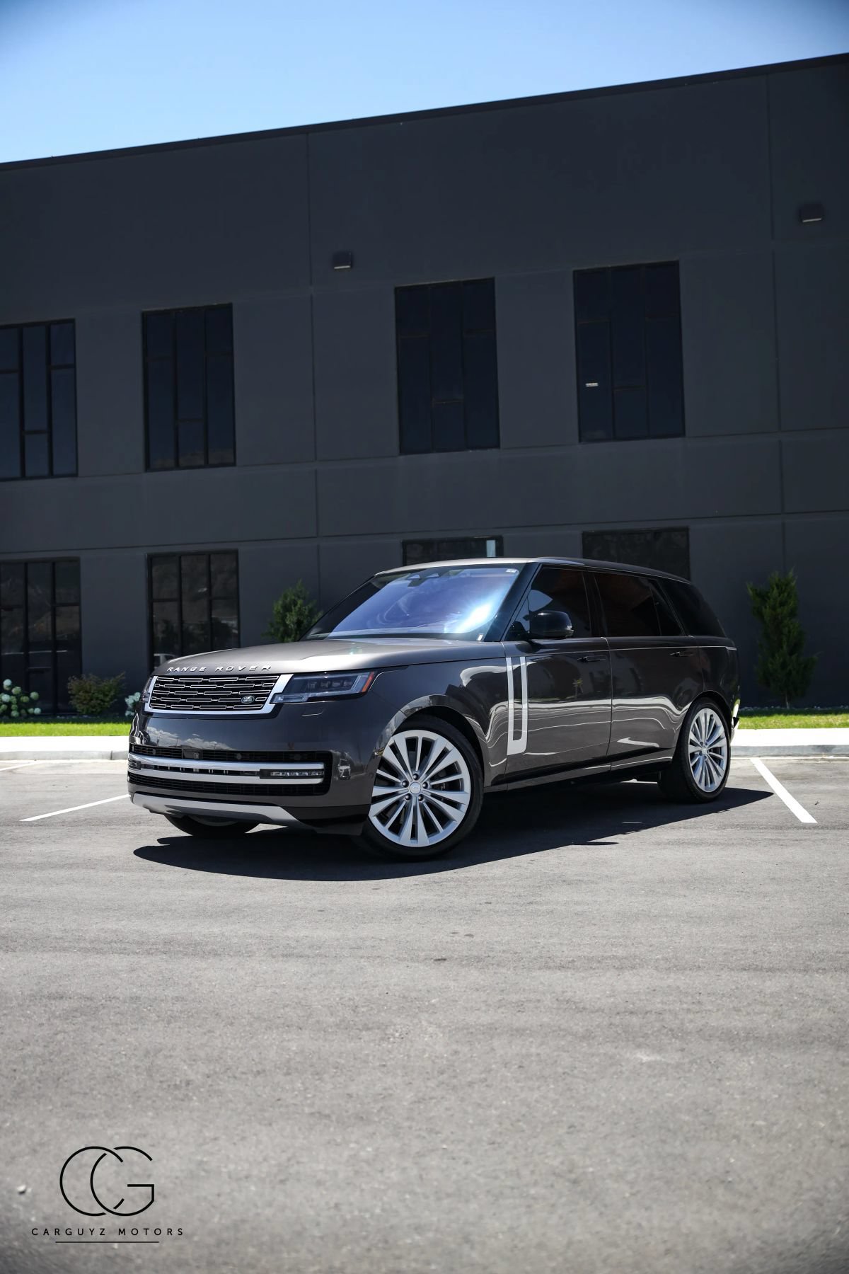 Used 2023 Land Rover Range Rover Long Wheelbase First Edition AWD/4WD image 4