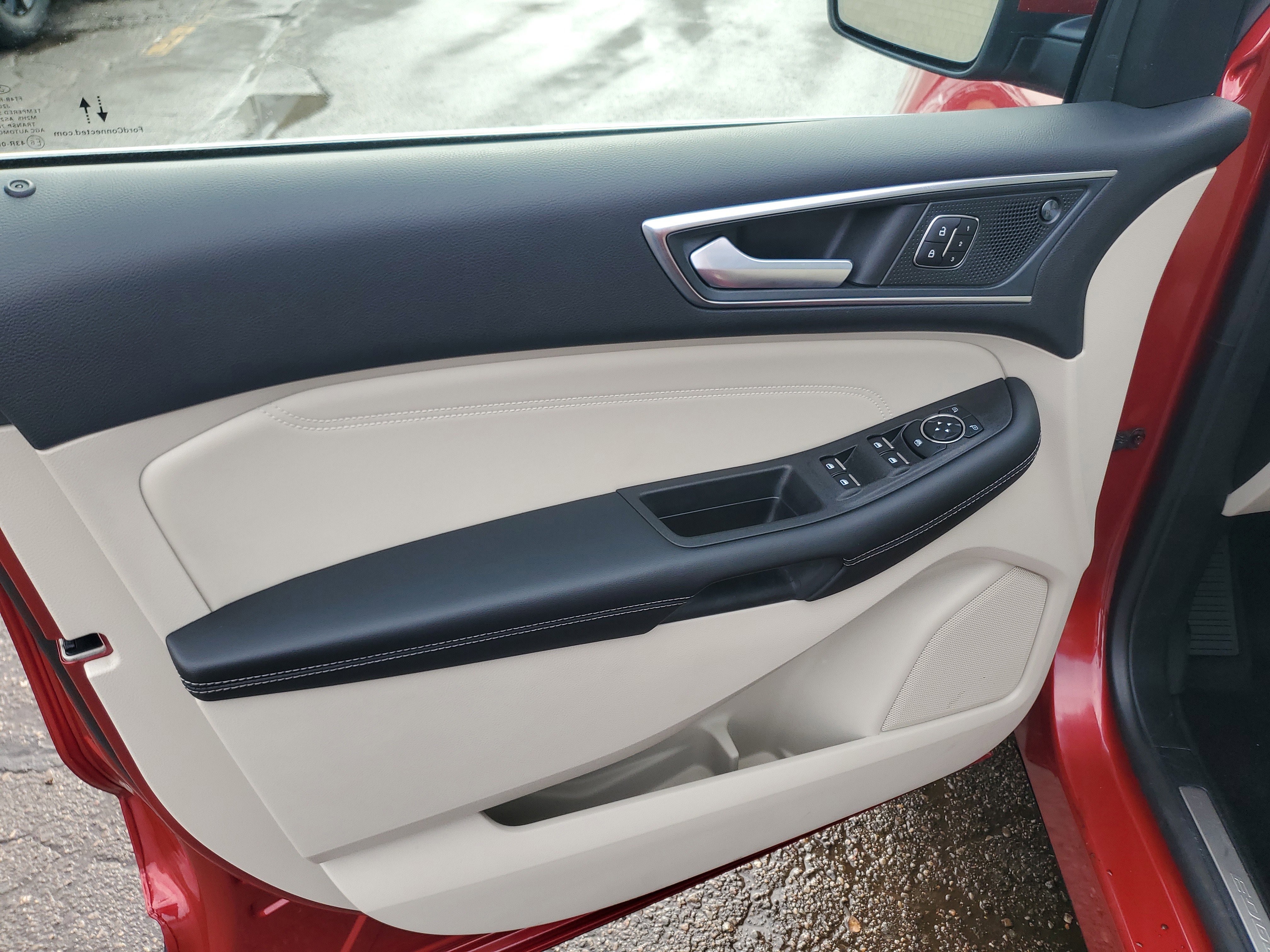 Used 2024 Ford Edge Titanium w/ Equipment Group 301A image 10