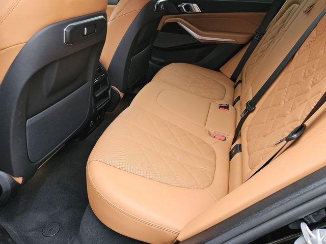 Certified 2025 BMW X5 xDrive50e w/ Executive Package image 10