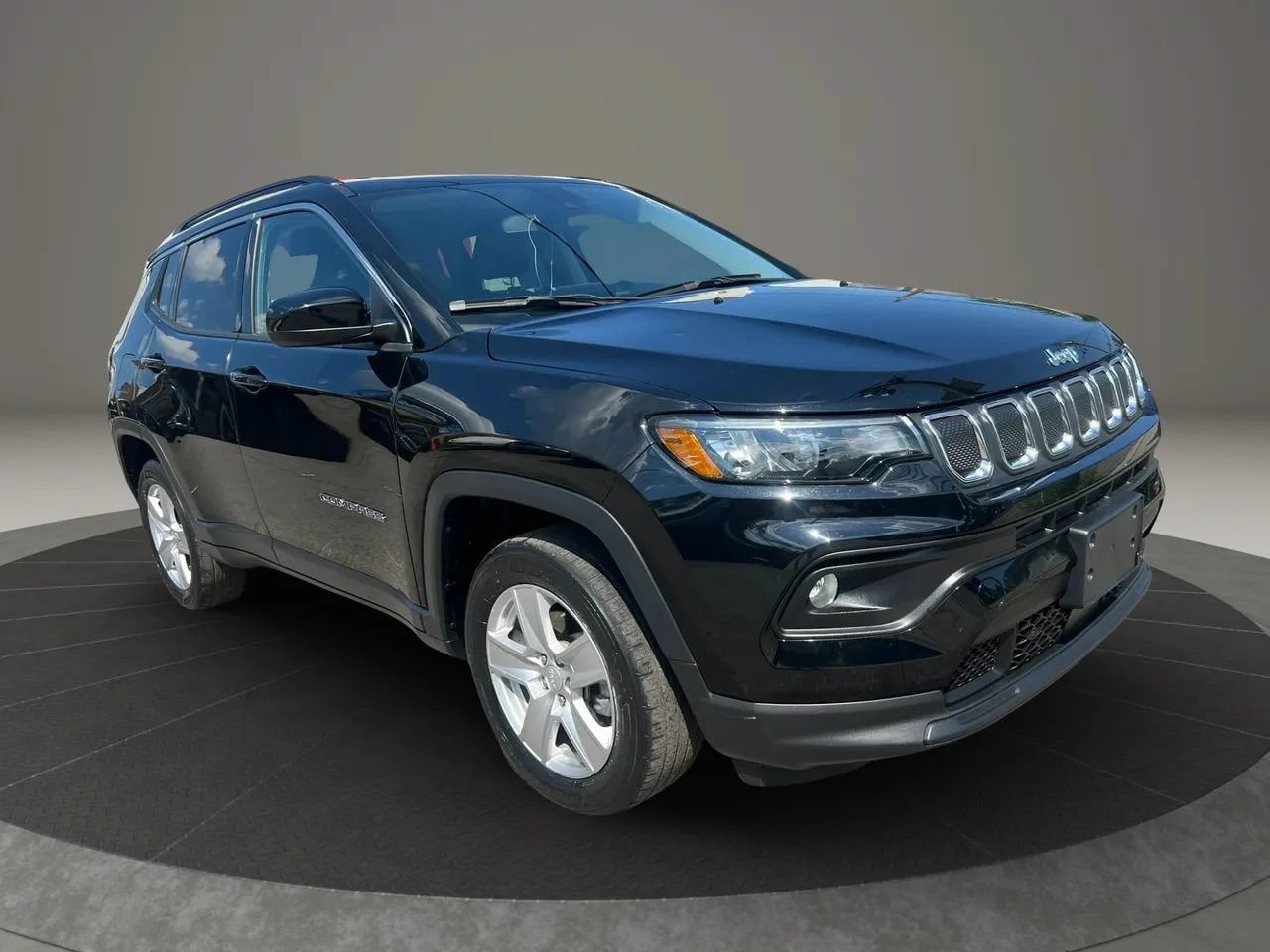 Used 2022 Jeep Compass Latitude AWD/4WD image 3