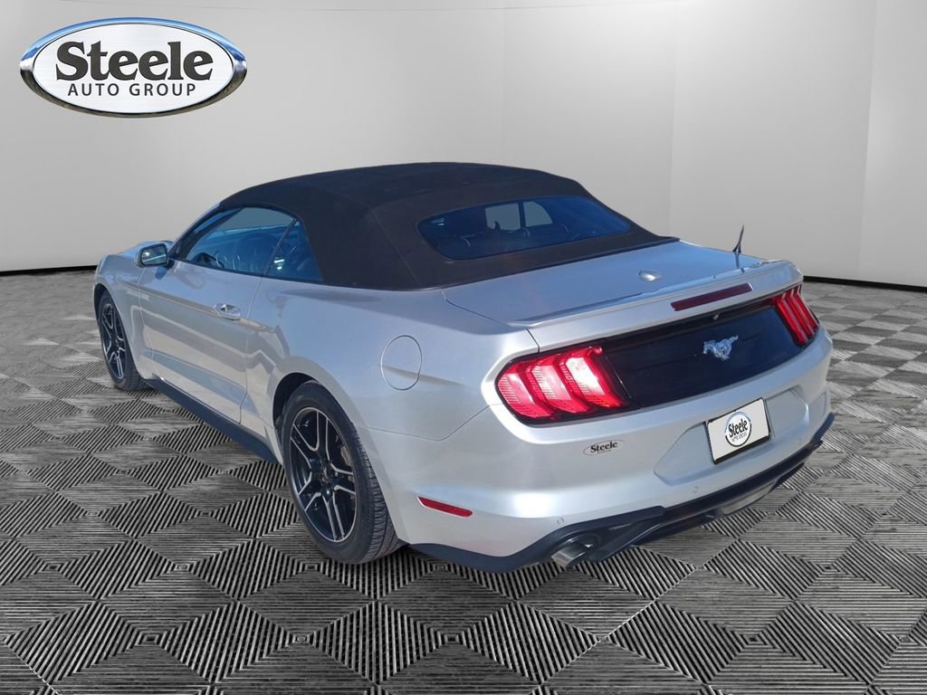 Used 2019 Ford Mustang Premium image 3
