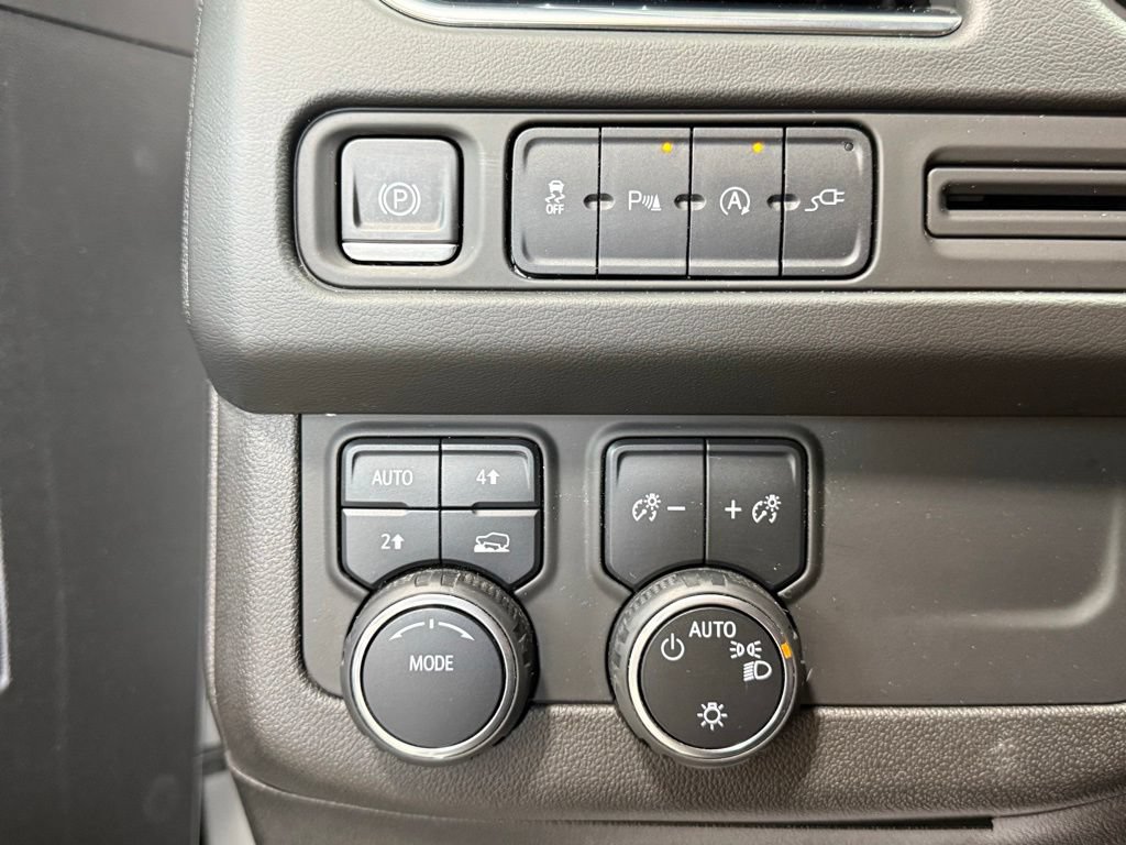 Used 2021 Chevrolet Tahoe RST AWD/4WD image 18
