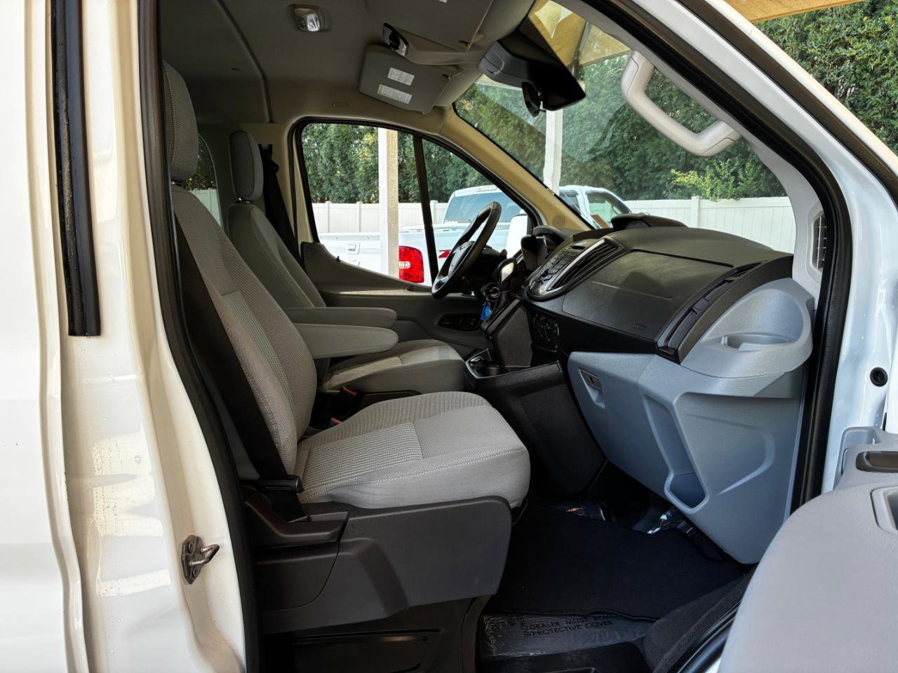 Used 2019 Ford Transit 150 XLT image 15