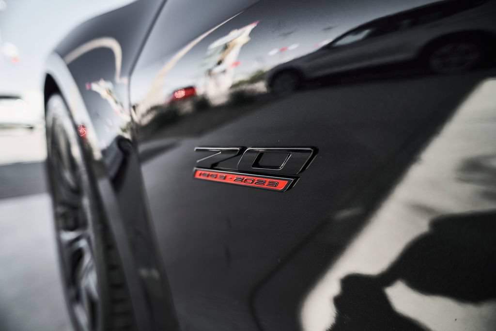 Used 2023 Chevrolet Corvette Z06 RWD image 3