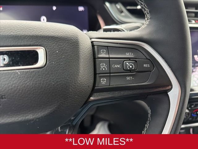 Used 2023 Jeep Grand Cherokee L Laredo image 12