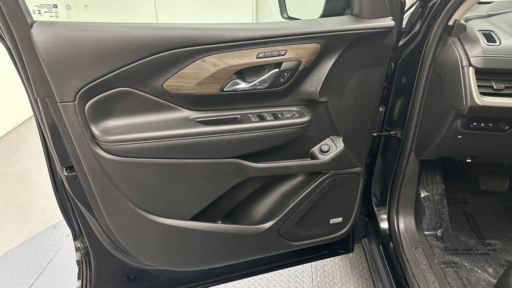 Used 2023 GMC Terrain Denali image 19