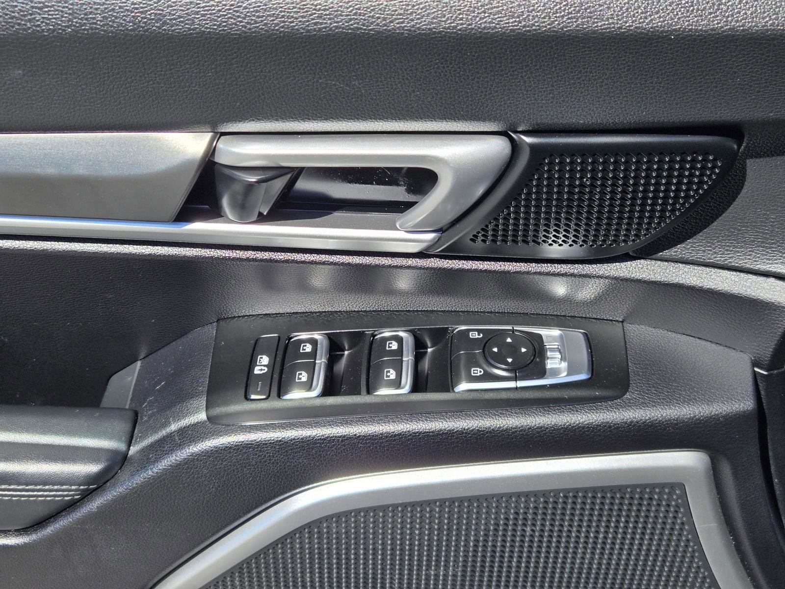 Used 2022 Kia Telluride LX image 21
