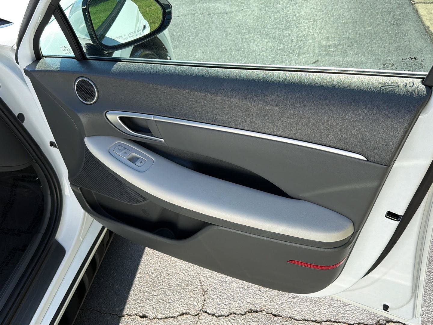 Used 2025 Hyundai Sonata SEL FWD image 13