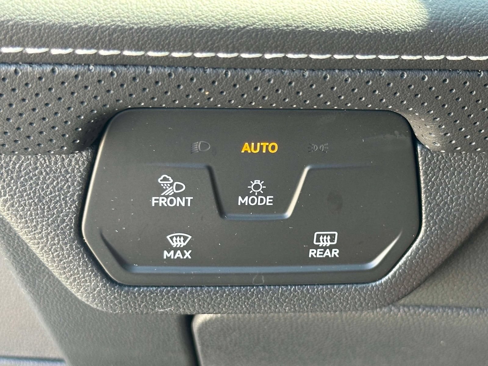 Certified 2024 Volkswagen Atlas SE AWD/4WD image 23