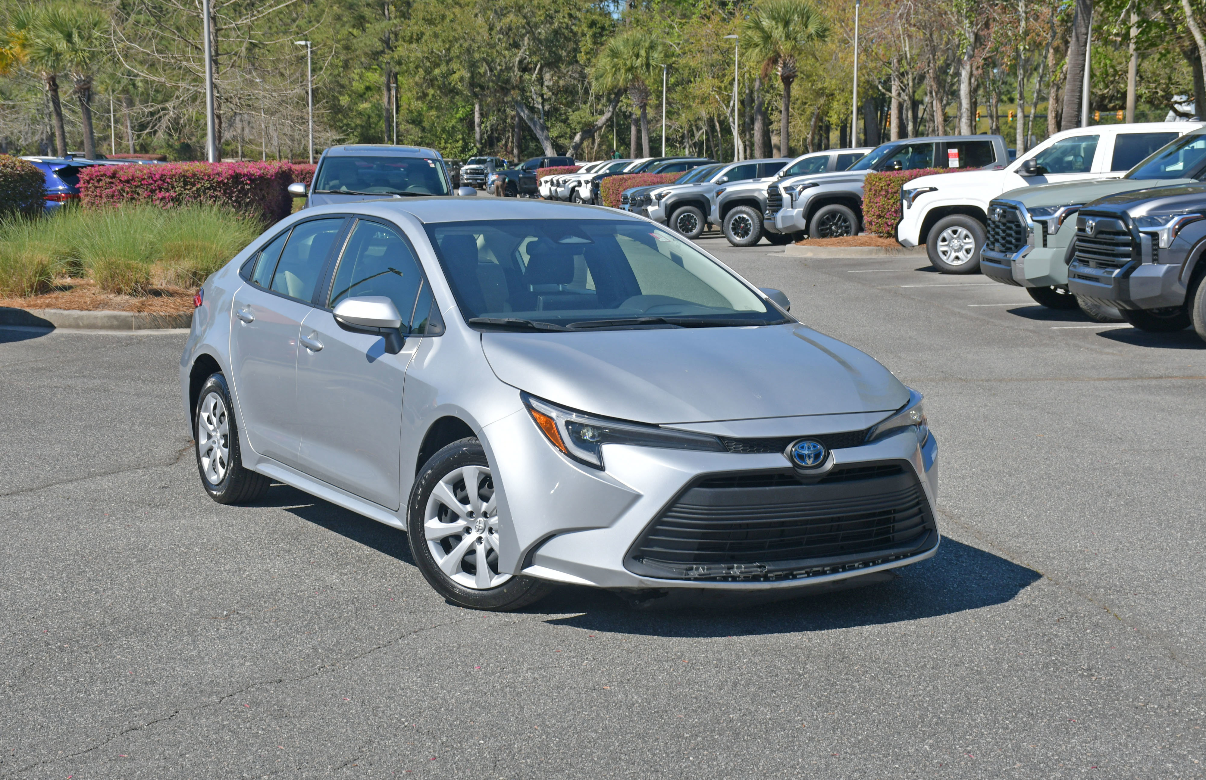 Used 2023 Toyota Corolla LE image 6