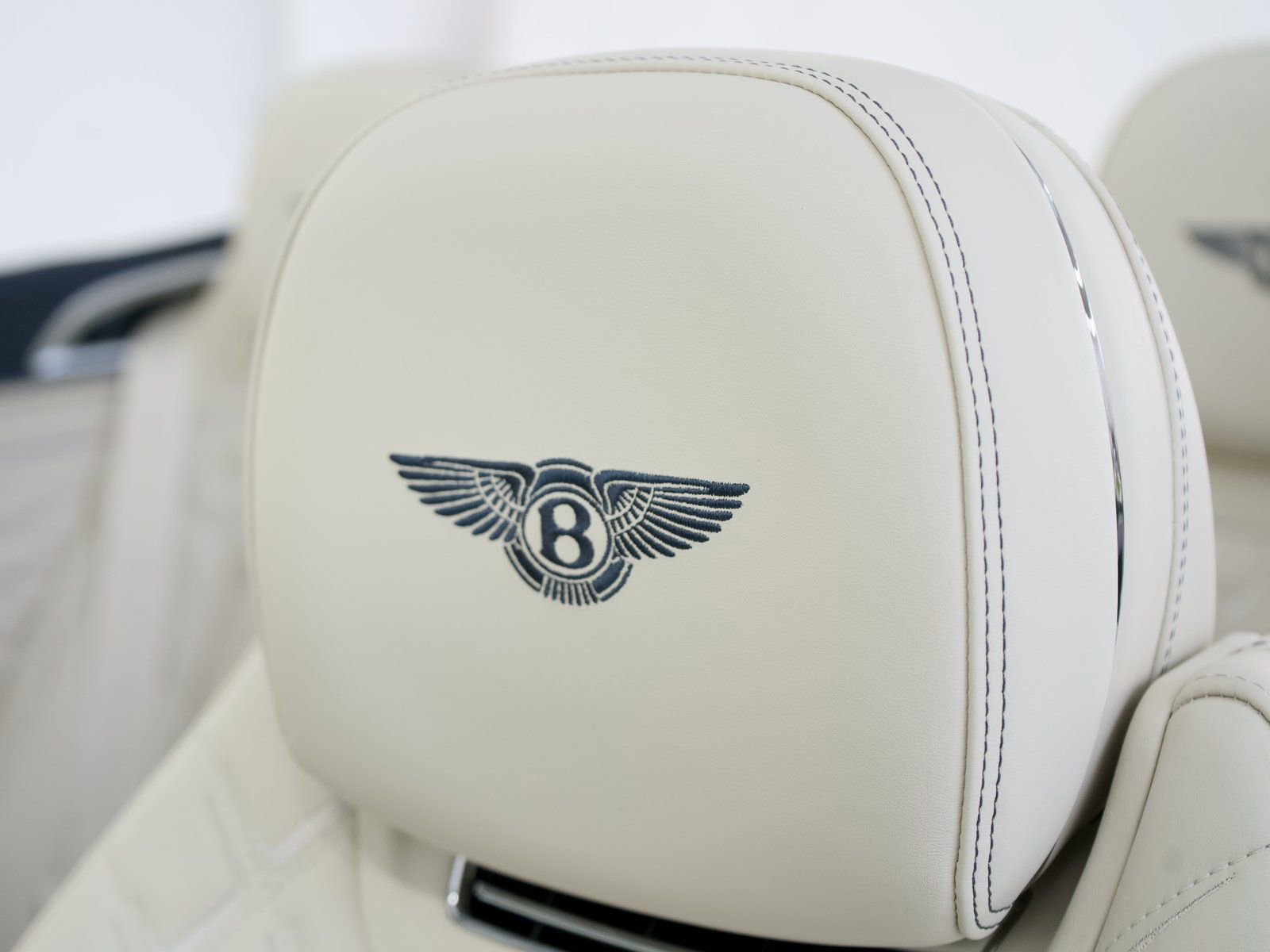 New 2026 Bentley Continental GTC image 25
