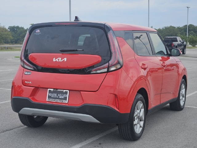 Used 2024 Kia Soul LX w/ LX Technology Package FWD image 7
