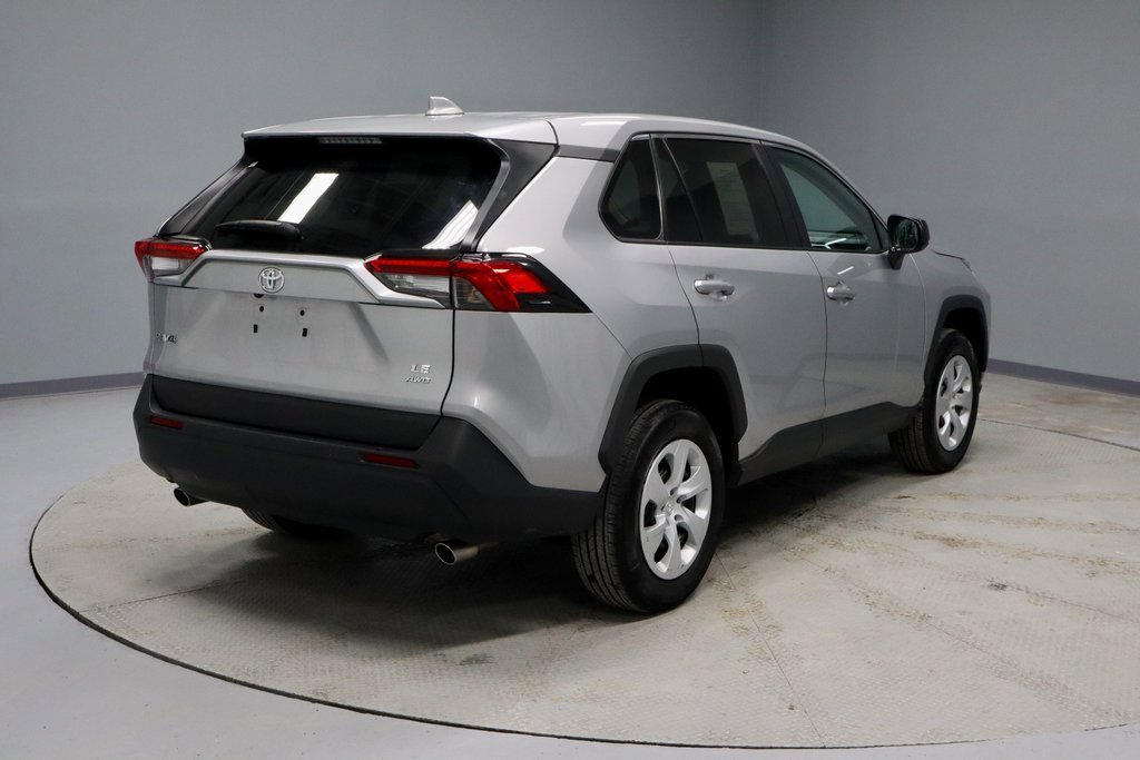 Used 2024 Toyota RAV4 LE image 10