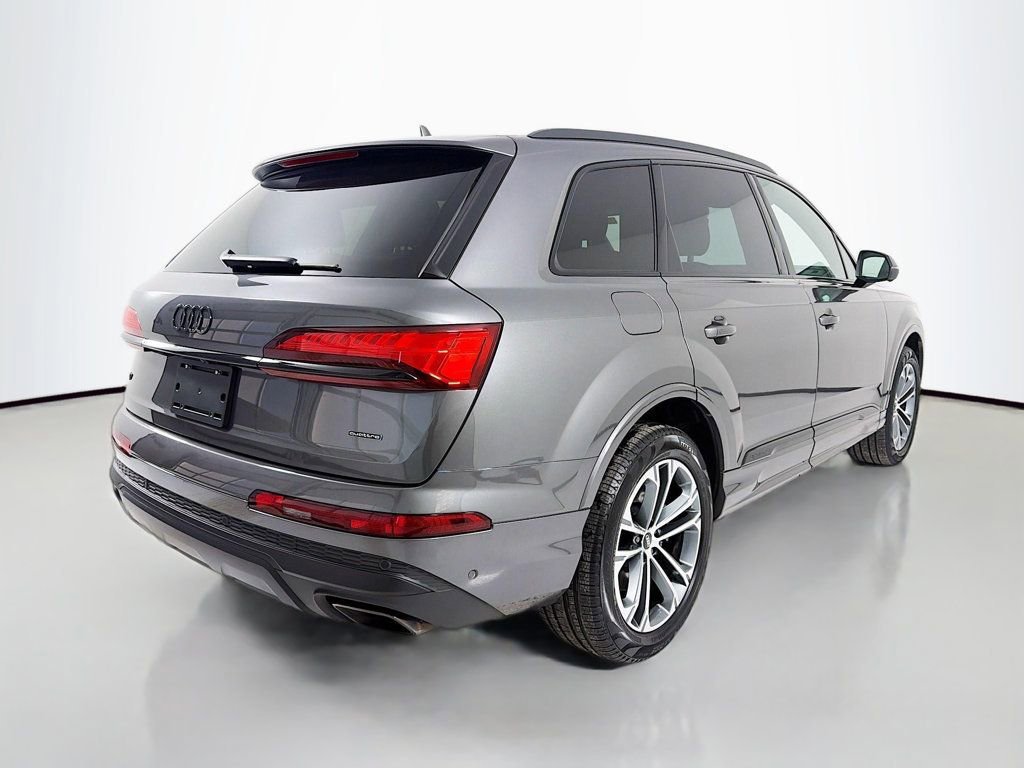 Used 2025 Audi Q7 2.0T Premium w/ Convenience Plus Package AWD/4WD image 7