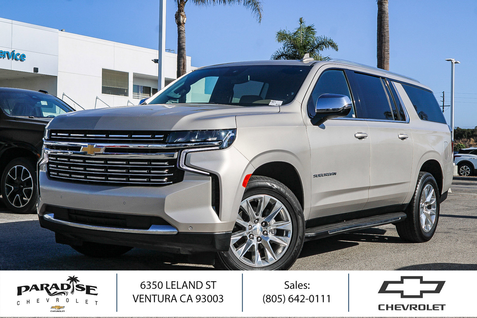 Used 2024 Chevrolet Suburban Premier RWD image 1