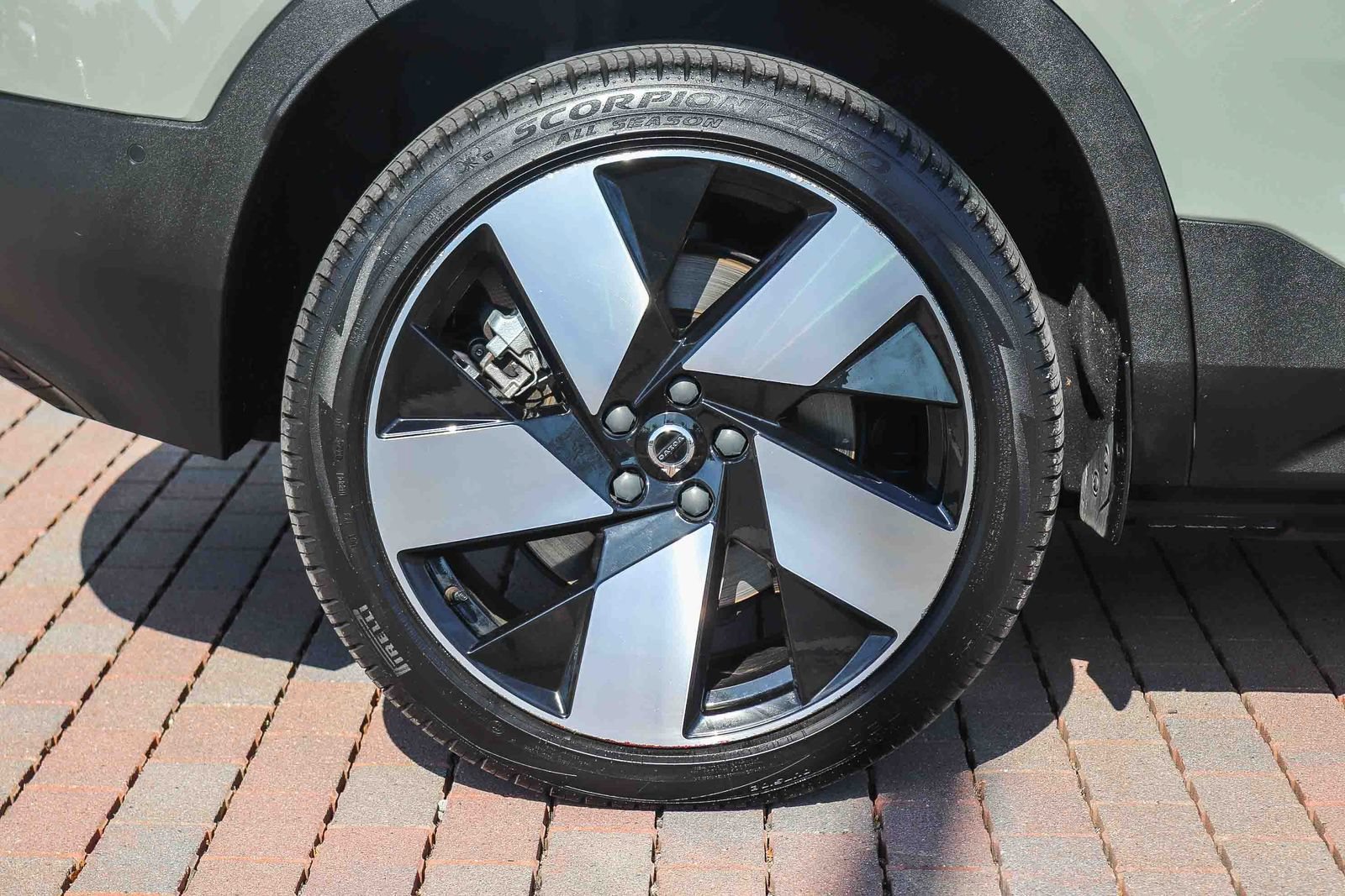 Used 2023 Volvo C40 P8 Recharge Plus w/ Climate Package AWD/4WD image 10