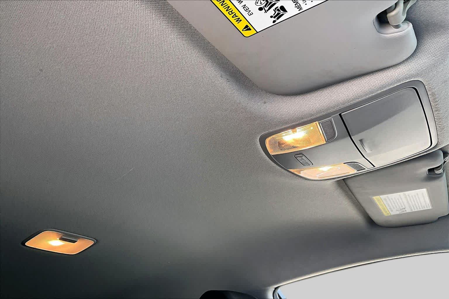 Used 2021 Hyundai Accent SE FWD image 14