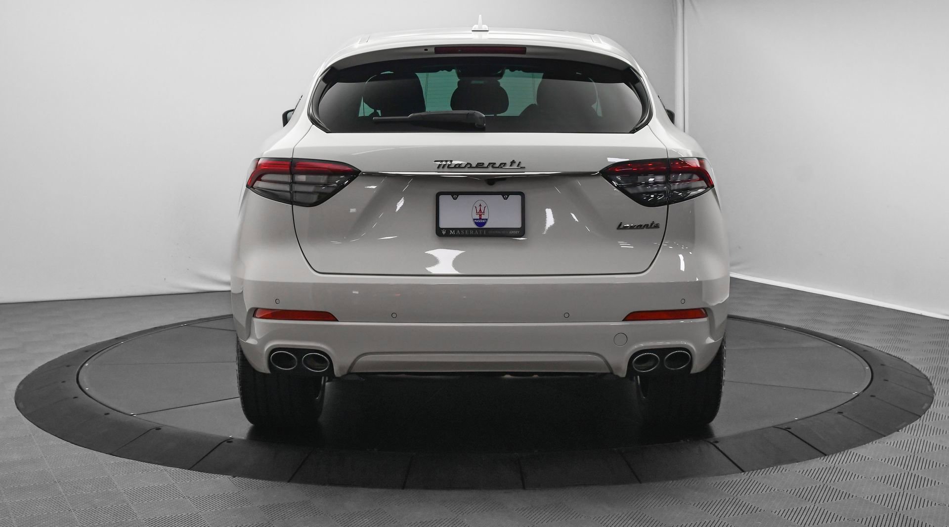 New 2024 Maserati Levante GT Ultima image 6