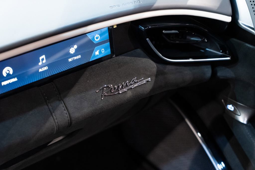 Used 2024 Ferrari Roma Spider image 39