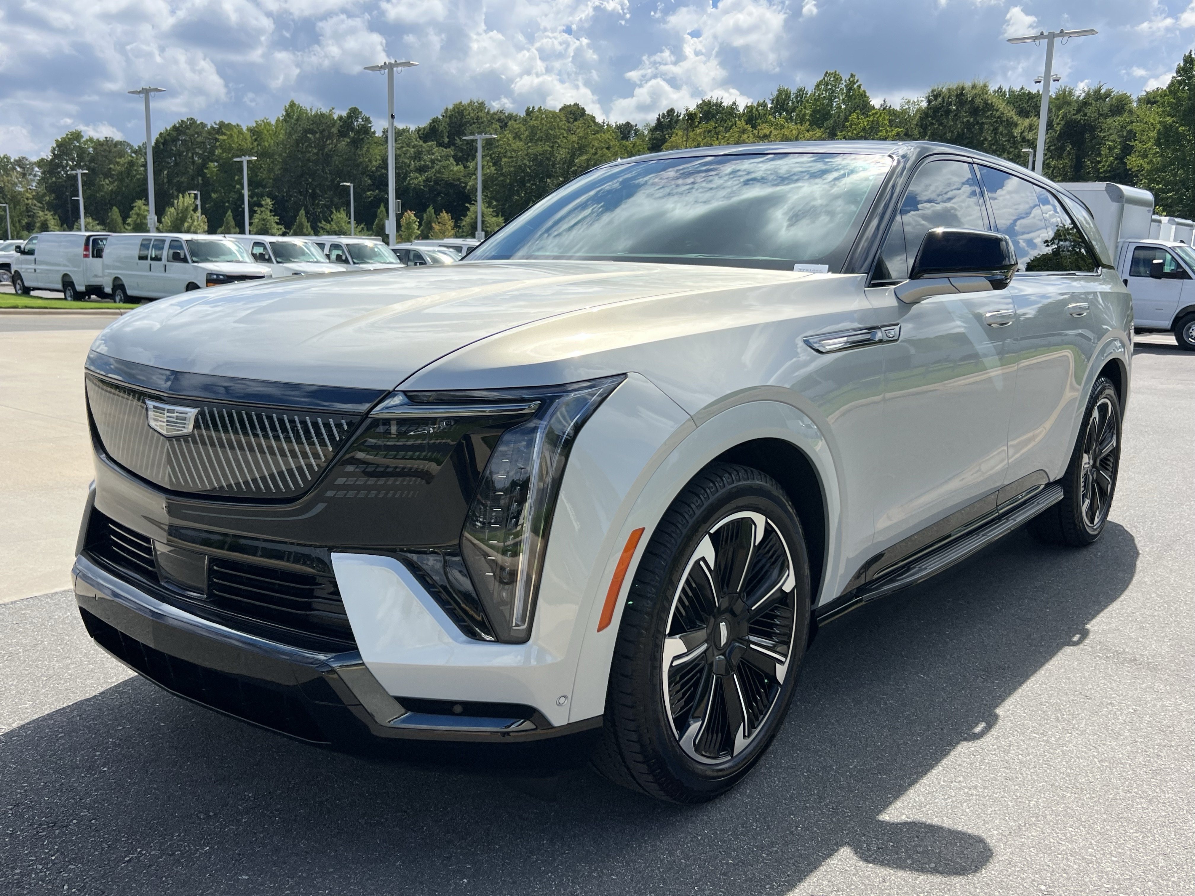 Used 2025 Cadillac Escalade IQ Sport 2 AWD/4WD image 5