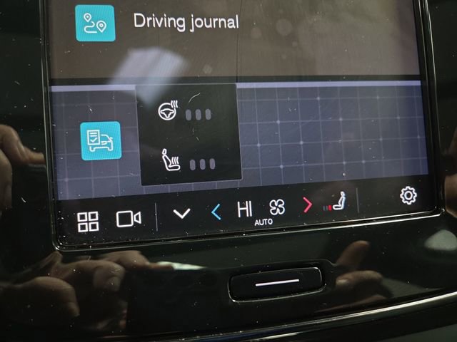 Used 2023 Volvo XC40 Recharge Ultimate image 8